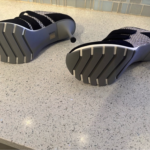 Sneex Black and off-White metallic pewter Women's Heels - Picture 6 of 9